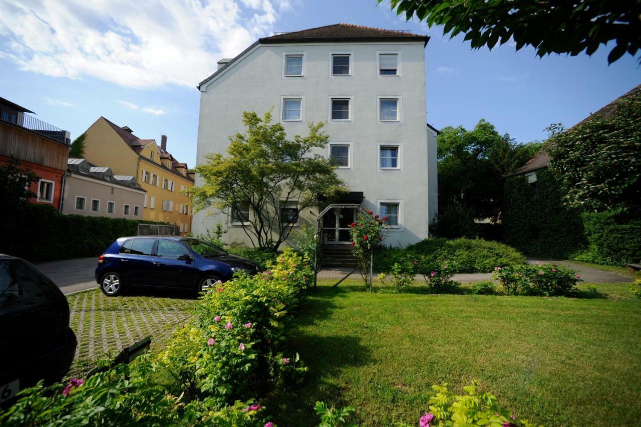 Gastehaus Der Katholischen Akademie Hotel Regensburg Buitenkant foto